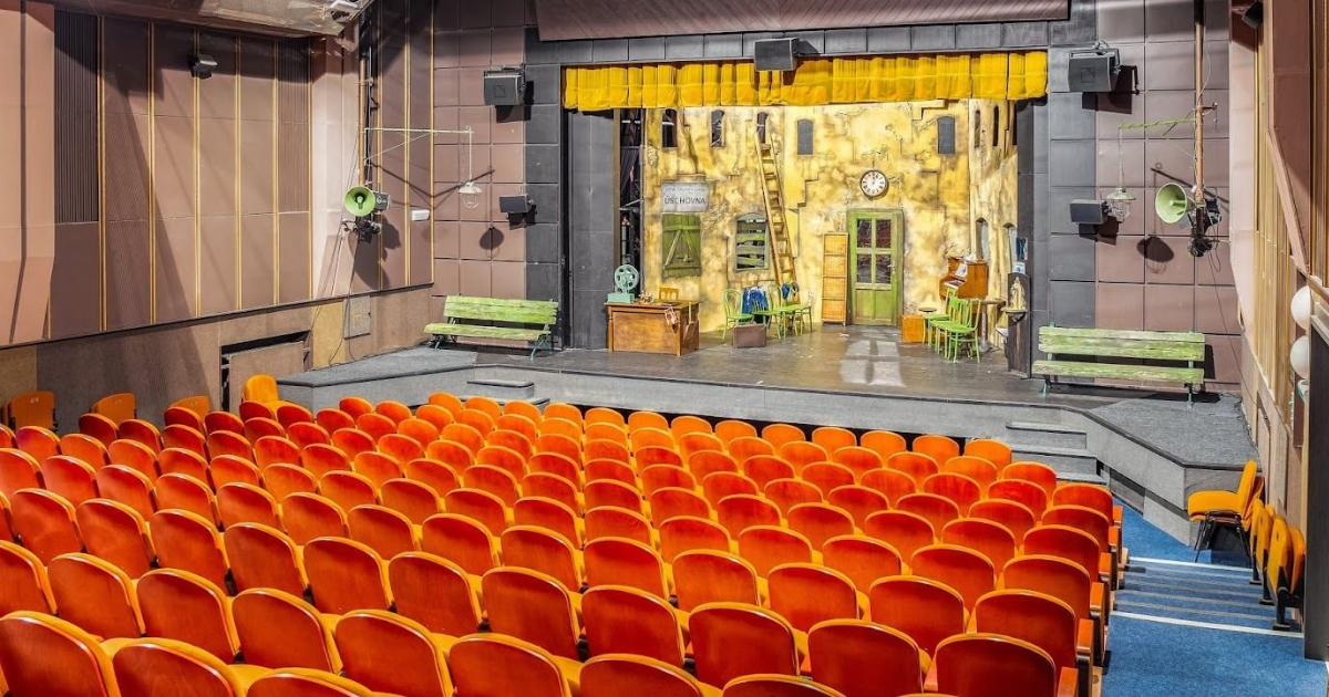 Historic Puppeteering Company in Czech Republic Modernizes Theater Sound System with Connect Series Amplifiers